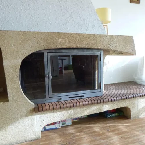 Fermeture de cheminée par porte vitrée-CDH Vision Flammes