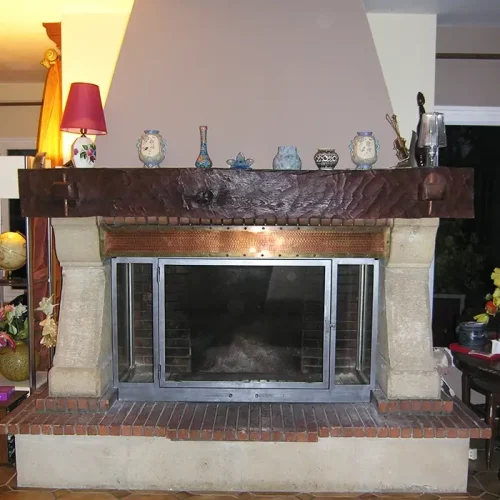 Vitre sur mesure pour cheminée ancienne en Charentes